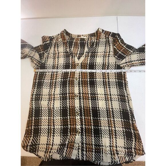 Maurice’s women’s bundle lot medium blouse - Picture 6 of 13